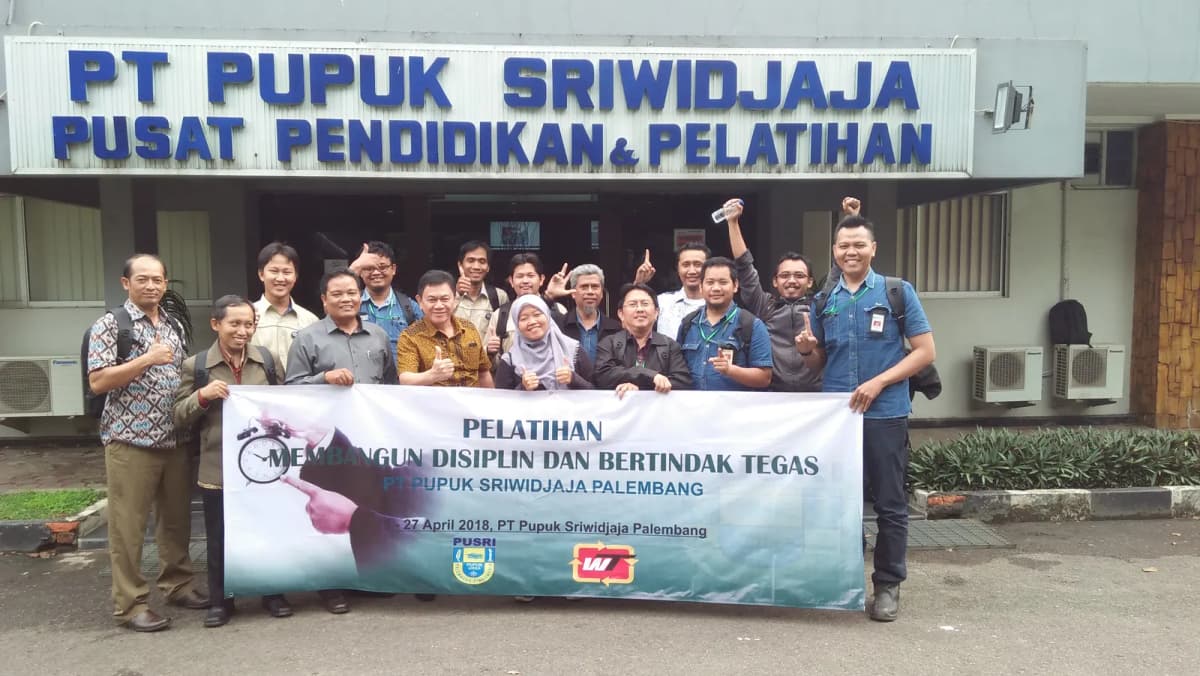 Ilustrasi artikel K3: Panduan K3 Tanggap Darurat Karhutla & Kebakaran Hutan Kalimantan: Regulasi dan Sertifikasi Petugas Kebakaran